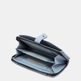 Großes Portemonnaie aus hellblauem Leder