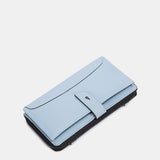Großes Portemonnaie aus hellblauem Leder