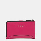 Cartera mediana de piel fucsia