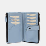 Mittelgroße Geldbörse aus hellblauem Leder