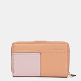 Cartera mediana de piel fucsia