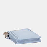 Hellblaue Handytasche aus Leder