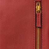 Handytasche aus rotem Leder.