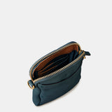 Handytasche aus blauem Leder.