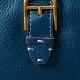 Große Damenbörse aus blauem Leder.