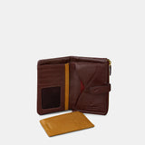 Medium women's wallet in brown leather.