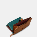 Large women's wallet in cognac leather.