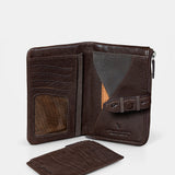 Medium women's wallet in brown leather.