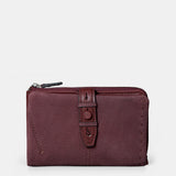 Medium women's wallet in burgundy leather.
