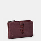 Medium women's wallet in burgundy leather.