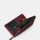 Medium women's wallet in burgundy leather.