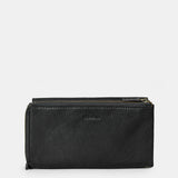 Große Damenbrieftasche aus schwarzem Leder.
