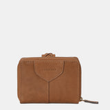 Small women's wallet in cognac leather.