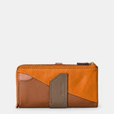 Große Damenbörse aus Cognac-Leder.