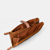 Große Damenbörse aus Cognac-Leder.
