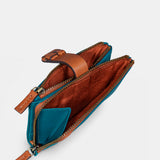 Cartera pequeña de mujer en piel azul