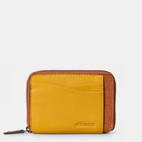 Women's cardholder in yellow leather.