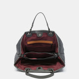 Große Nylon-Handtasche in Grau.