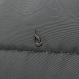 Große Nylon-Handtasche in Grau.