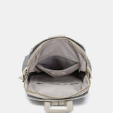 Graue Tasche aus recycelten Materialien.