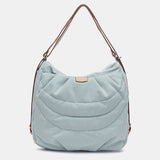 Tasche - Rucksack aus recycelten und gepolsterten Materialien in Blau.