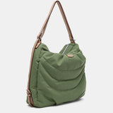 Tasche - Rucksack aus recycelten und gepolsterten Materialien in Grün.