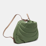 Tasche - Rucksack aus recycelten und gepolsterten Materialien in Grün.