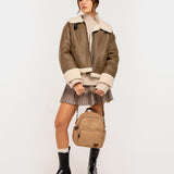 Mochila en materiales reciclados camel