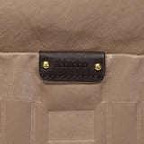 Bolso multifuncional en nylon reciclado camel