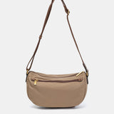 Bandolera pequeña en nylon reciclado camel