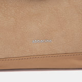 Umhängetasche aus kamelfarbenem Stoff