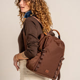 Rucksack aus recycelten Materialien in Braun.