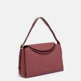 Bolso de hombro en materiales reciclados burdeos