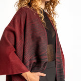 Burgund gedruckter Poncho
