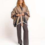 Poncho mit Lada in Brown