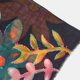 Pañuelo de lana con estampado floral negro