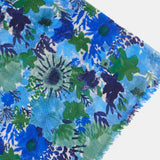 Wollschal mit blauem Blumendruck