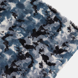 Pañuelo de viscosa con estampado abstracto negro