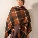 Wendbarer Poncho in Bordeaux.