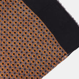 Pañuelo de viscosa con estampado grométrico negro