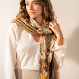 Bandana grande con estampado paisley ámbar