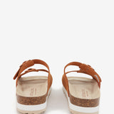 Sandalia con plataforma de serraje en cognac