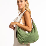 Crossbody bag in recycled and padded materials, green