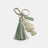 Llavero charm pez en piel turquesa